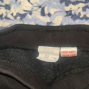 Zara black sweats 3-4